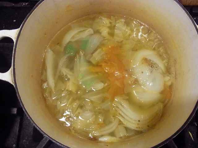 野菜スープ作り中.jpg